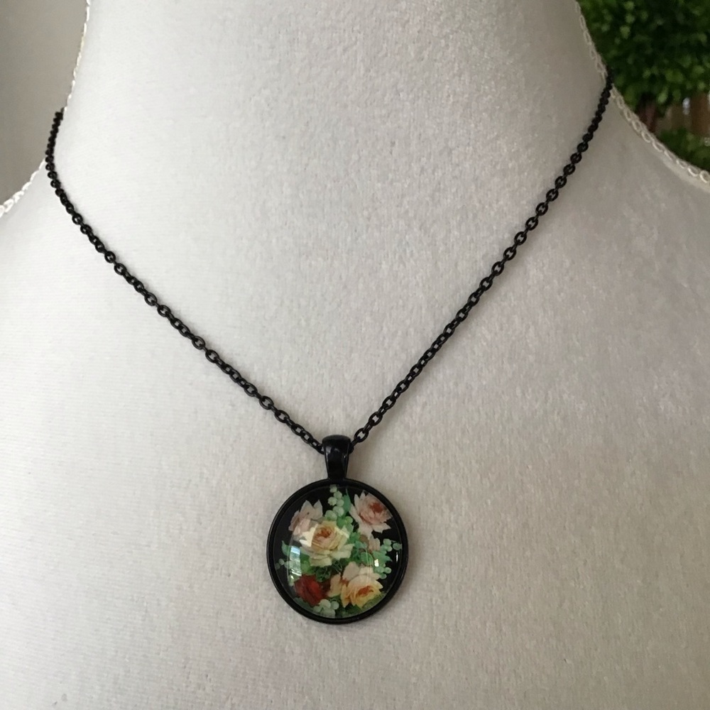LAST 1! Black Floral Cabochon Pendant Necklace Romantic Cottagecore 18” Rose NEW